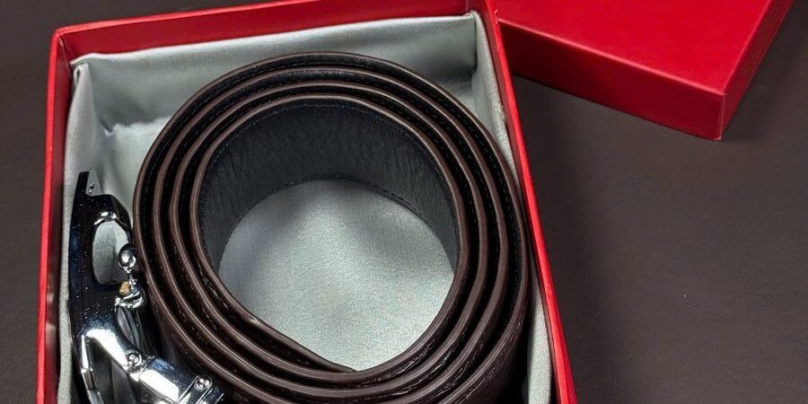 Cách Phân Biệt Da Trăn Thật Và Da Nhân Tạo: Tránh Bẫy Simili Dập Vân Chuẩn Xác 100% Cách Phân Biệt Da Trăn Thật Và Da Nhân Tạo: Tránh Bẫy Simili Dập Vân Chuẩn Xác 100%