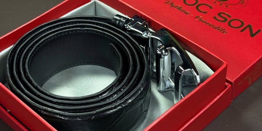 Ý nghĩa phong thủy của màu sắc ví da cá sấu Ngọc Sơn
